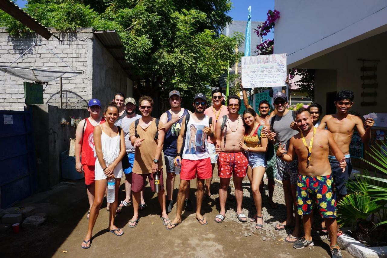 La Favela Hostel Gili Trawangan Exterior photo