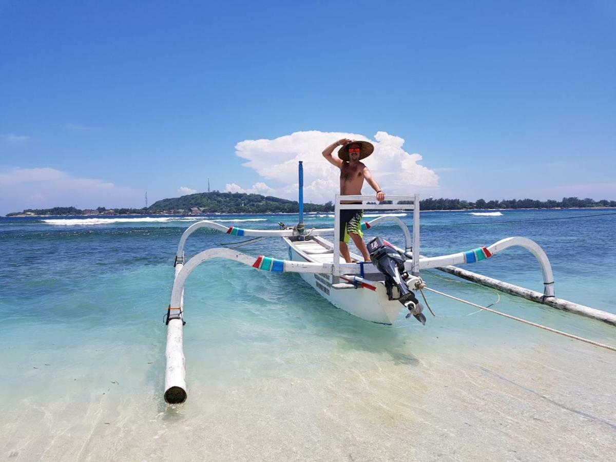 La Favela Hostel Gili Trawangan Exterior photo